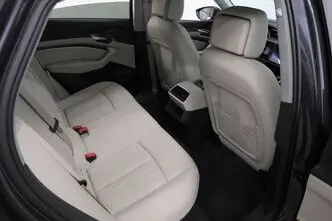 Audi e-tron, 158 kW, electric, automatic, four-wheel drive