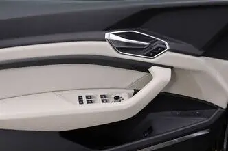 Audi e-tron, 158 kW, electric, automatic, four-wheel drive