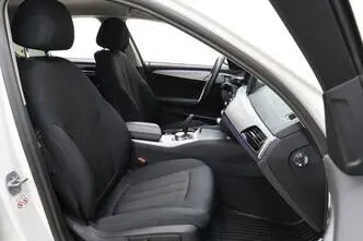 BMW 520, 2.0, 135 kW, hybrid, automatic, rear-wheel drive