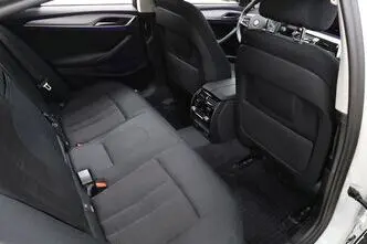 BMW 520, 2.0, 135 kW, hybrid, automatic, rear-wheel drive