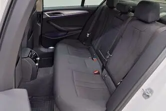 BMW 520, 2.0, 135 kW, hybrid, automatic, rear-wheel drive