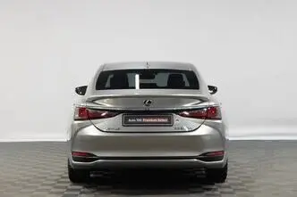 Lexus ES 300, 2.5, 131 kW, гибрид, автомат, передний привод