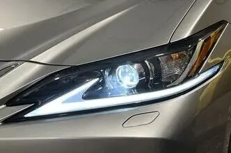 Lexus ES 300, 2.5, 131 kW, гибрид, автомат, передний привод