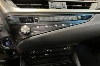Lexus ES 300, 2.5, 131 kW, гибрид, автомат, передний привод