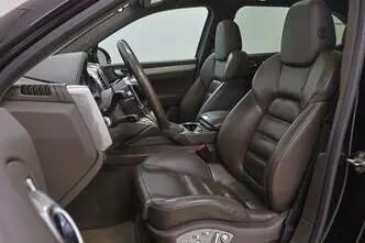 Porsche Cayenne, 4.8, 382 kW, petrol, automatic, four-wheel drive