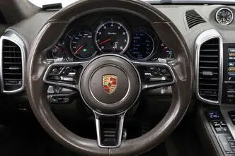 Porsche Cayenne, 4.8, 382 kW, petrol, automatic, four-wheel drive