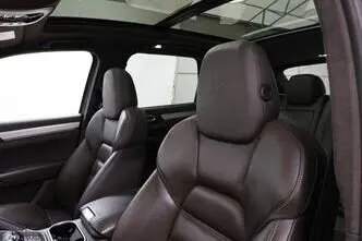 Porsche Cayenne, 4.8, 382 kW, petrol, automatic, four-wheel drive