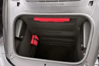 Porsche 718, 2.0, 220 kW, bensiin, automaat, tagavedu