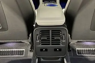 Porsche Taycan, 140 kW, electric, automatic, four-wheel drive