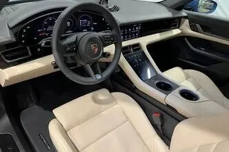 Porsche Taycan, 140 kW, электричество, автомат, полный привод