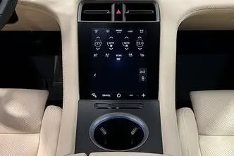 Porsche Taycan, 140 kW, электричество, автомат, полный привод