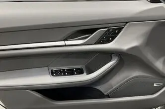 Porsche Taycan, 120 kW, электричество, автомат, задний привод