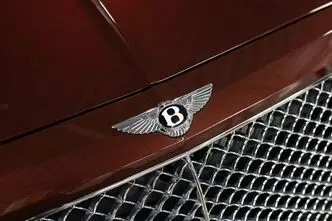 Bentley Bentayga, 4.0, 320 kW, дизель, автомат, полный привод