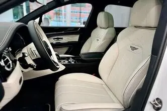 Bentley Bentayga, 404 kW, petrol, automatic, four-wheel drive