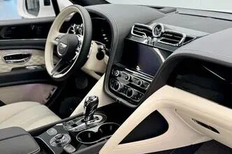 Bentley Bentayga, 404 kW, petrol, automatic, four-wheel drive