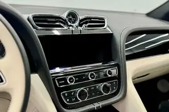 Bentley Bentayga, 404 kW, petrol, automatic, four-wheel drive
