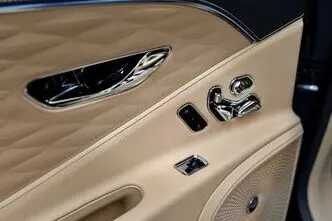 Bentley Flying Spur, 4.0, 404 kW, petrol, automatic, four-wheel drive