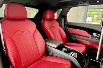 Bentley Bentayga, 404 kW, petrol, automatic, four-wheel drive