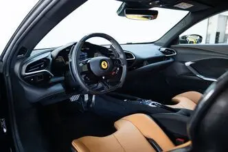 Ferrari 296, 3.0, 488 kW, hübriid, automaat, tagavedu
