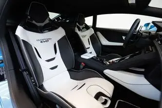 Lamborghini Huracán, 5.2, 470 kW, petrol, automatic, four-wheel drive