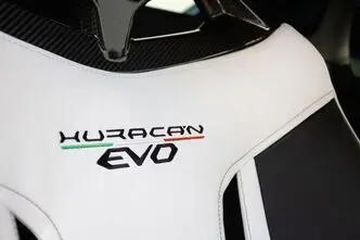 Lamborghini Huracán, 5.2, 470 kW, petrol, automatic, four-wheel drive