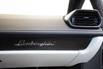 Lamborghini Huracán, 5.2, 470 kW, petrol, automatic, four-wheel drive