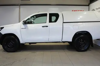Toyota Hilux, 2.4, 110 kW, diisel, manuaal, nelikvedu