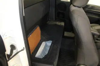 Toyota Hilux, 2.4, 110 kW, diisel, manuaal, nelikvedu