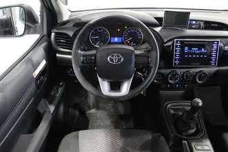 Toyota Hilux, 2.4, 110 kW, diisel, manuaal, nelikvedu