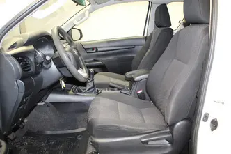 Toyota Hilux, 2.4, 110 kW, diisel, manuaal, nelikvedu