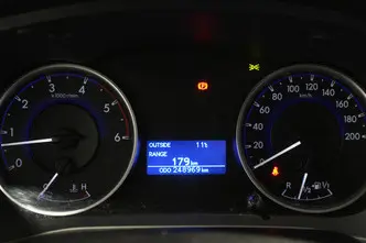 Toyota Hilux, 2.4, 110 kW, diisel, manuaal, nelikvedu