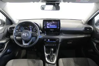 Toyota Yaris, 1.5, 68 kW, гибрид, автомат, передний привод