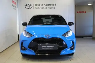 Toyota Yaris, 1.5, 68 kW, гибрид, автомат, передний привод