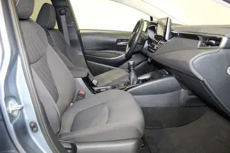 Toyota Corolla, 1.5, 92 kW, бензин, механическая, передний привод
