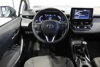 Toyota Corolla, 1.5, 92 kW, бензин, механическая, передний привод