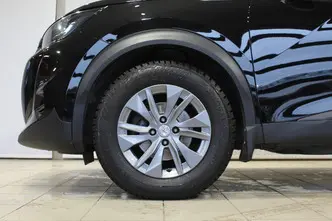 Peugeot 2008, 1.2, 74 kW, petrol, manual, front-wheel drive