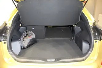 Toyota Yaris Cross, 1.5, 68 kW, hübriid, automaat, nelikvedu