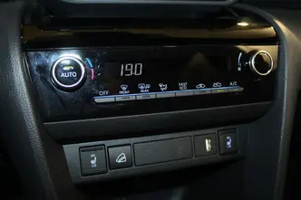 Toyota Yaris Cross, 1.5, 68 kW, hübriid, automaat, nelikvedu