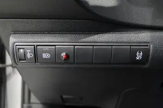 Toyota Corolla, 1.5, 92 kW, бензин, автомат, передний привод