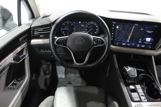 Volkswagen Touareg, 3.0, 170 kW, diesel, automatic, four-wheel drive