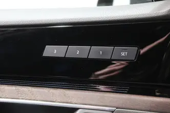 Volkswagen Touareg, 3.0, 170 kW, diesel, automatic, four-wheel drive