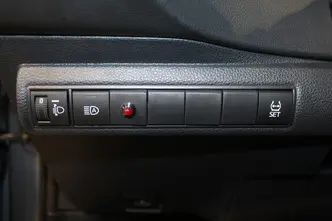 Toyota Corolla, 1.5, 92 kW, bensiin, manuaal, esivedu