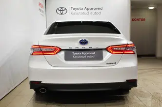 Toyota Camry, 2.5, 131 kW, гибрид, автомат, передний привод