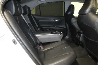 Toyota Camry, 2.5, 131 kW, гибрид, автомат, передний привод