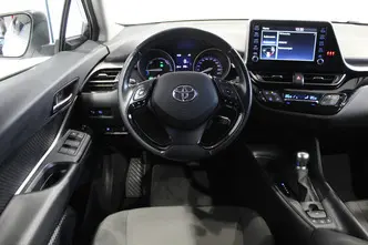 Toyota C-HR, 1.8, 72 kW, гибрид, автомат, передний привод