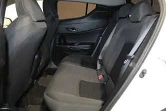 Toyota C-HR, 1.8, 72 kW, гибрид, автомат, передний привод