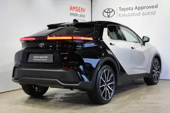 Toyota C-HR, 2.0, 111 kW, подключаемый гибрид, автомат, передний привод