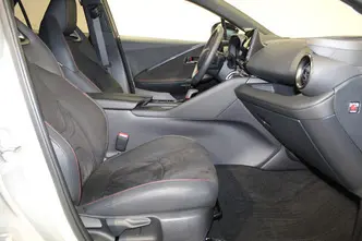 Toyota C-HR, 2.0, 111 kW, подключаемый гибрид, автомат, передний привод