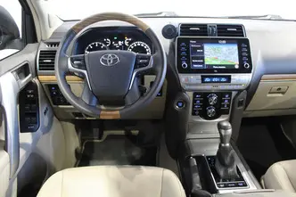 Toyota Land Cruiser, 2.8, 150 kW, дизель, автомат, полный привод