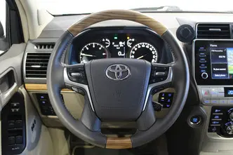 Toyota Land Cruiser, 2.8, 150 kW, дизель, автомат, полный привод